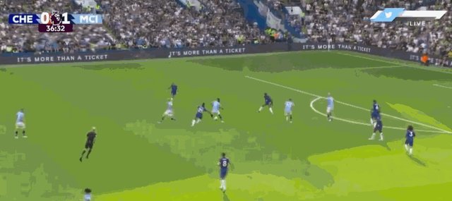 1723997414389068658.gif 桑切斯神扑.gif