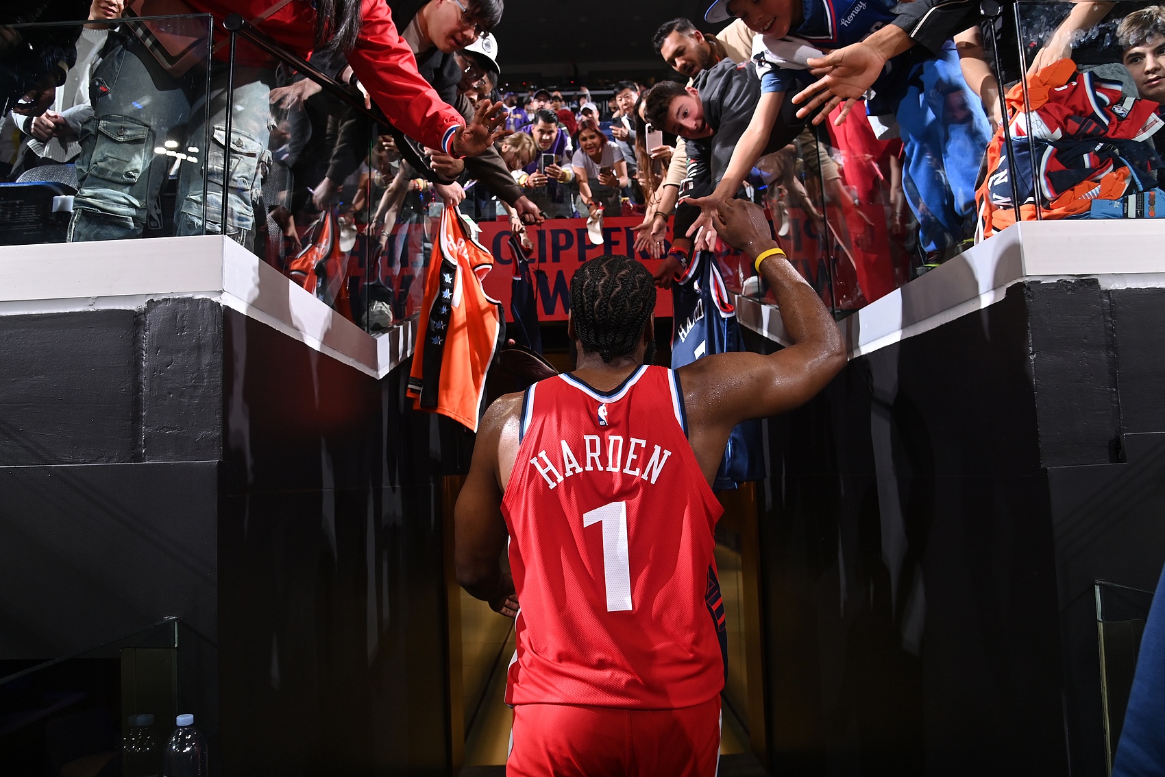 星空体育-离奇快船：卖全明星遣功勋 比尔报销 东道主无全明星 登走不欠4.0